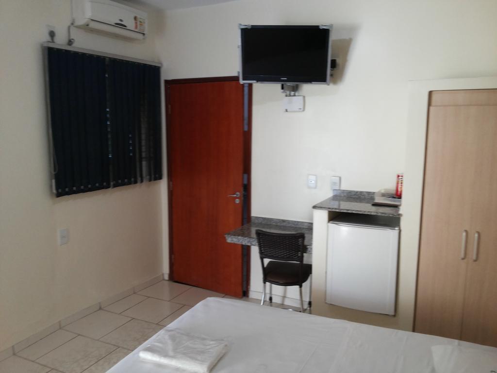 Hotel Casa Nova Várzea Grande Cameră foto